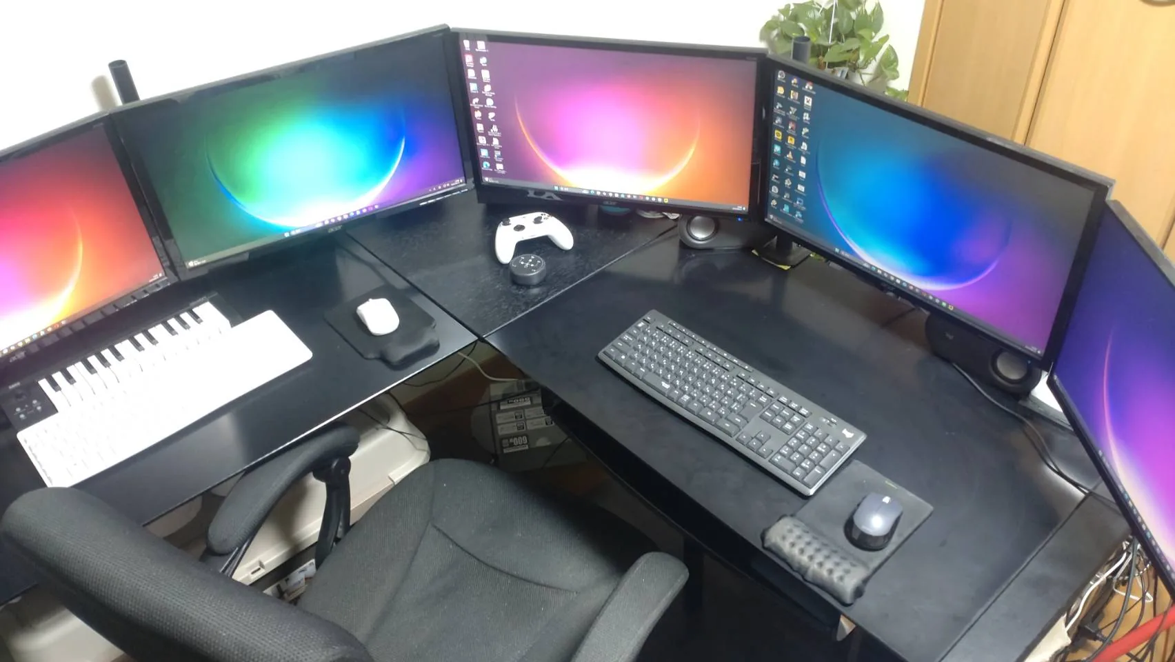 SFXVault multi-monitor production workspace